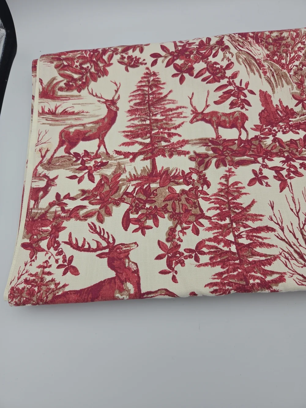 Pottery Barn Alpine Toile Red and Cream Holiday Deer Toile Runner 108x18